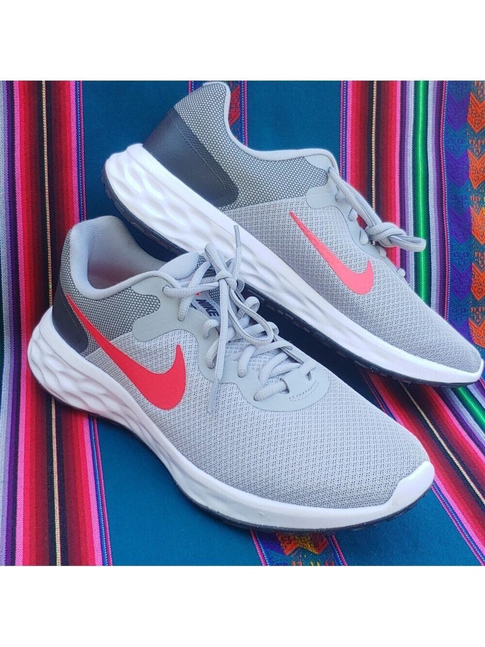 Nike Women's Revolution 6 Gray and Red Athletic Running Shoes size 10.5 NWT - Picture 4 of 17